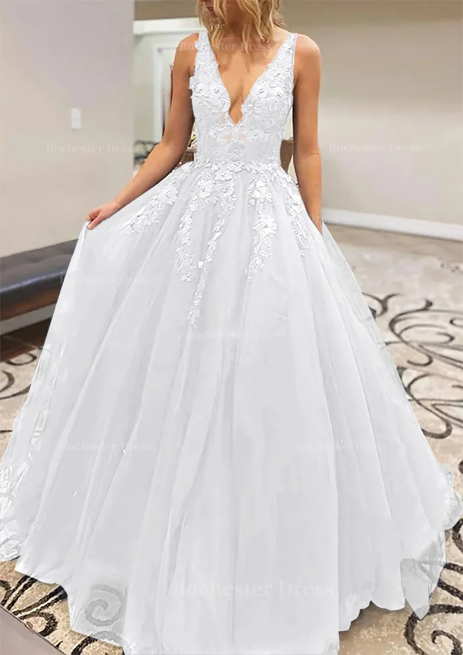 A-line V Neck Long/Floor-Length Lace Tulle Prom Dress With Appliqued