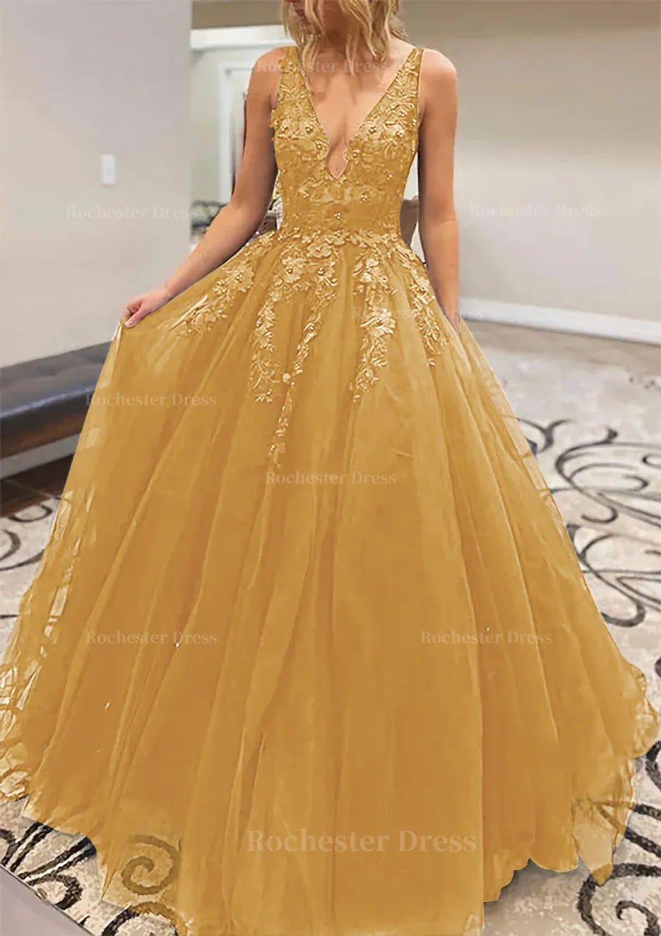 A-line V Neck Long/Floor-Length Lace Tulle Prom Dress With Appliqued