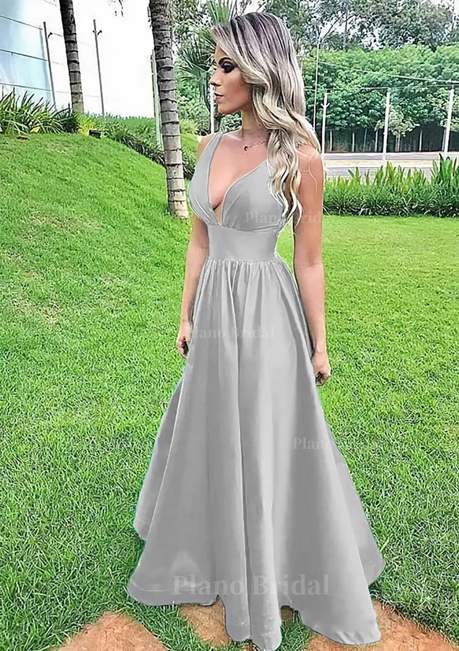 A-line V Neck Sleeveless Long/Floor-Length Satin Prom Dress With Pleated