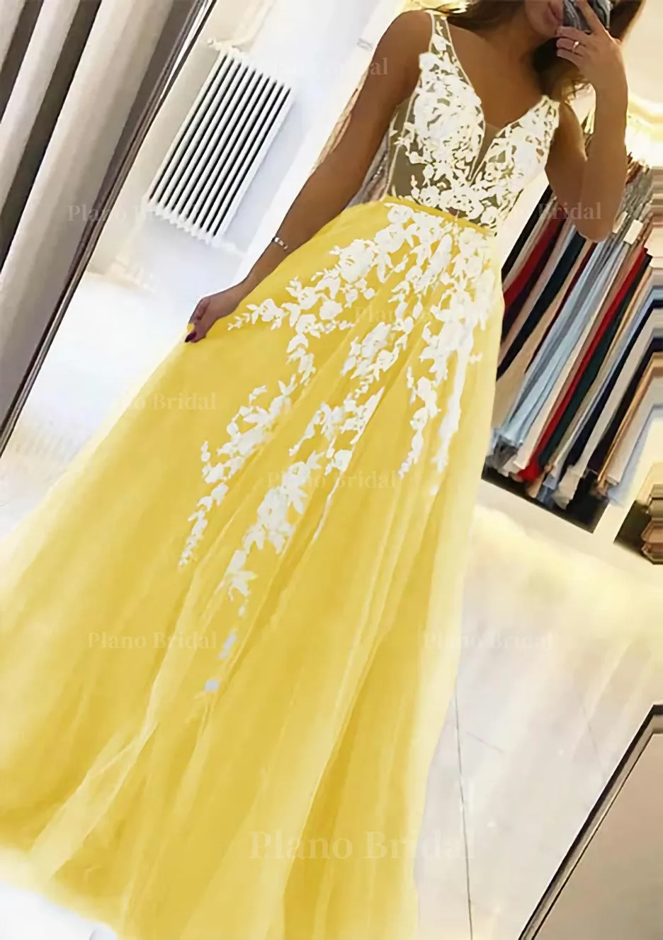 A-line V Neck Sleeveless Sweep Train Tulle Prom Dress With Beading Lace