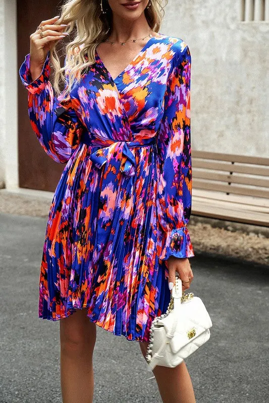 Artsy Floral V-Neck Pleated Dress