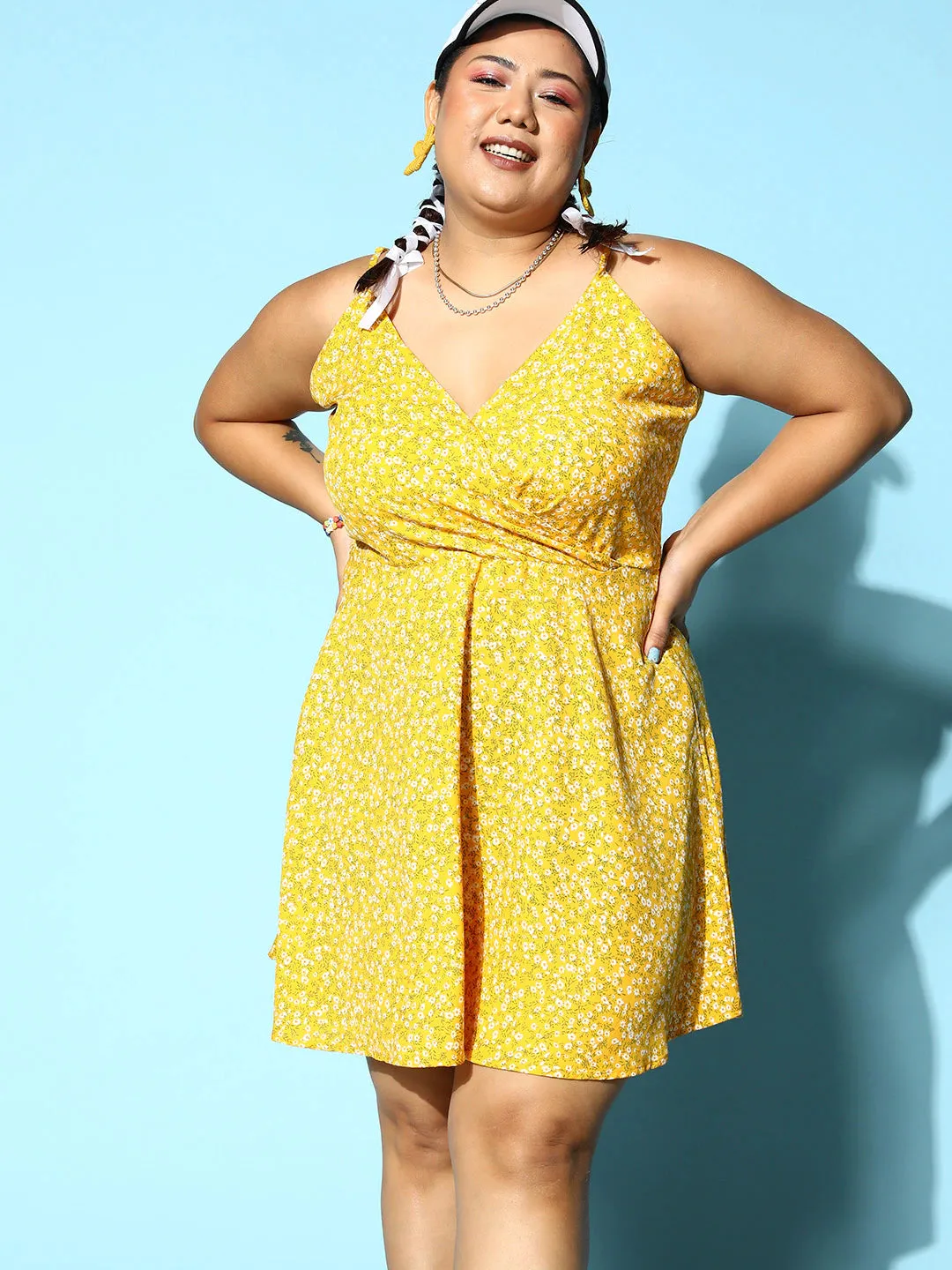 Berrylush Women Plus Size Yellow & White Floral Printed V-Neck Sleeveless Pleated Wrap Mini Dress