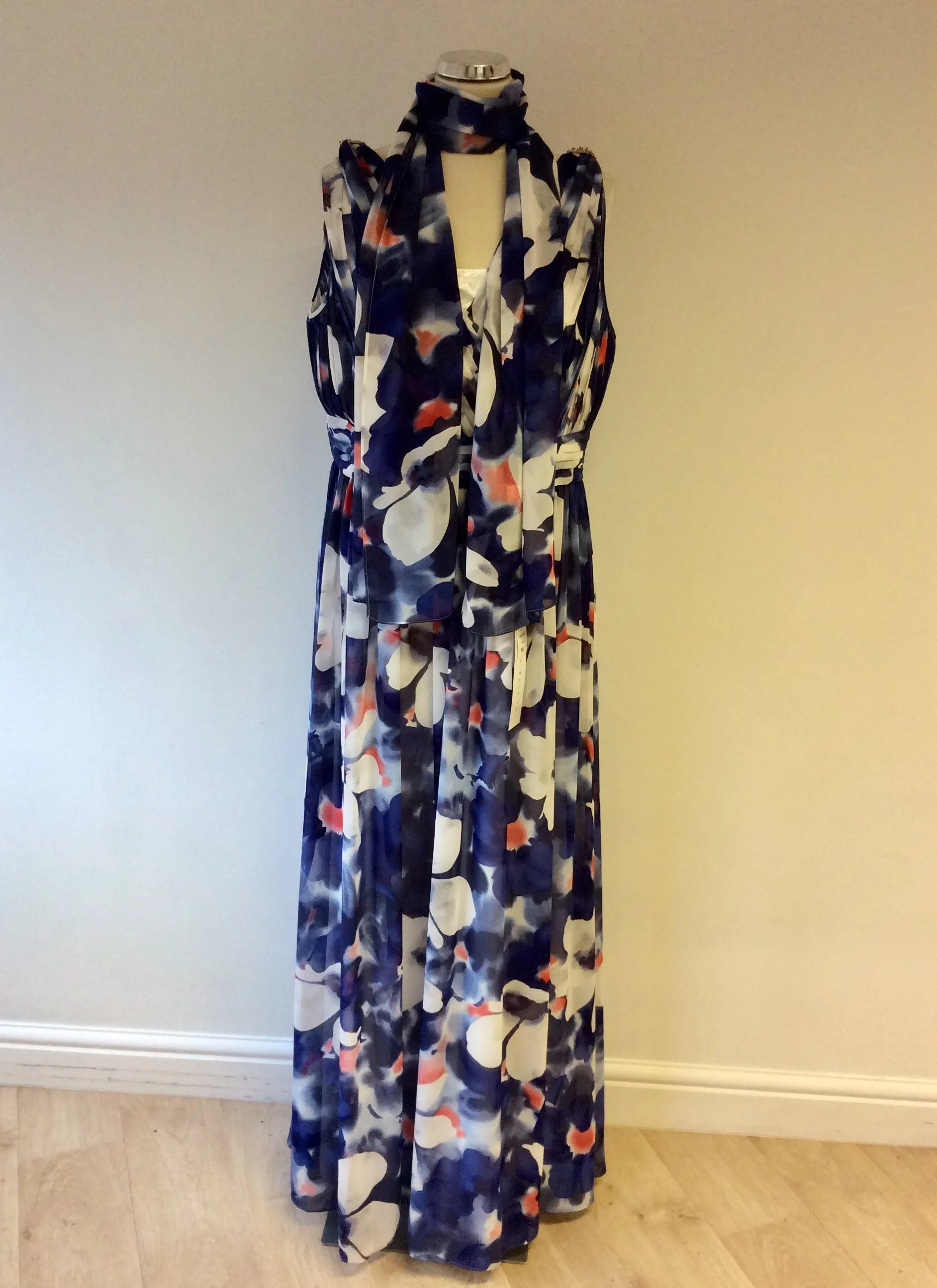 BRAND NEW GINA BACCONI FLORAL PRINT MAXI DRESS & MATCHING WRAP/SCARF SIZE 18