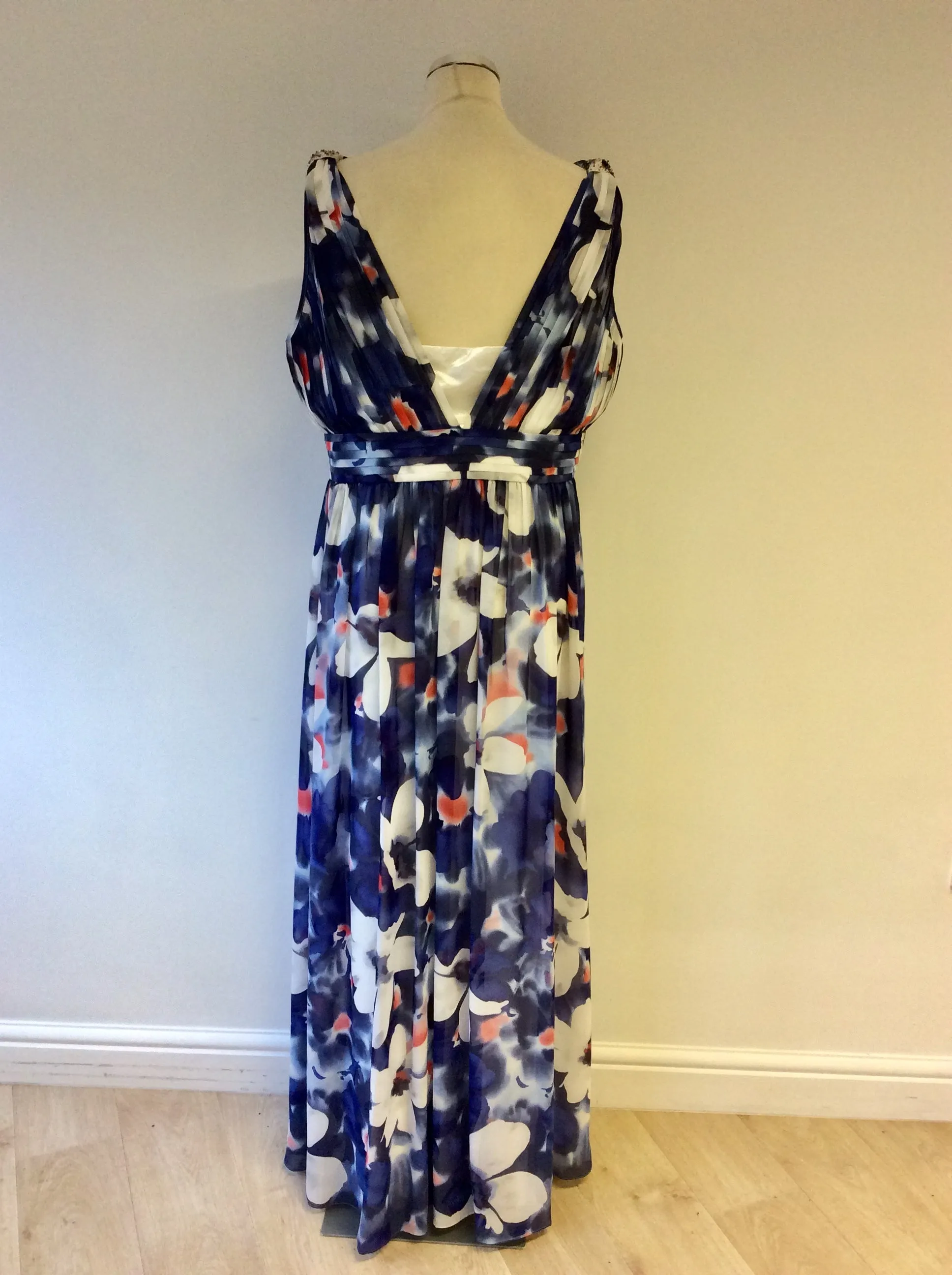 BRAND NEW GINA BACCONI FLORAL PRINT MAXI DRESS & MATCHING WRAP/SCARF SIZE 18