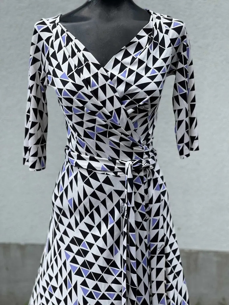 Diane Von Furstenburg Silk Wrap Vintage Dress 2