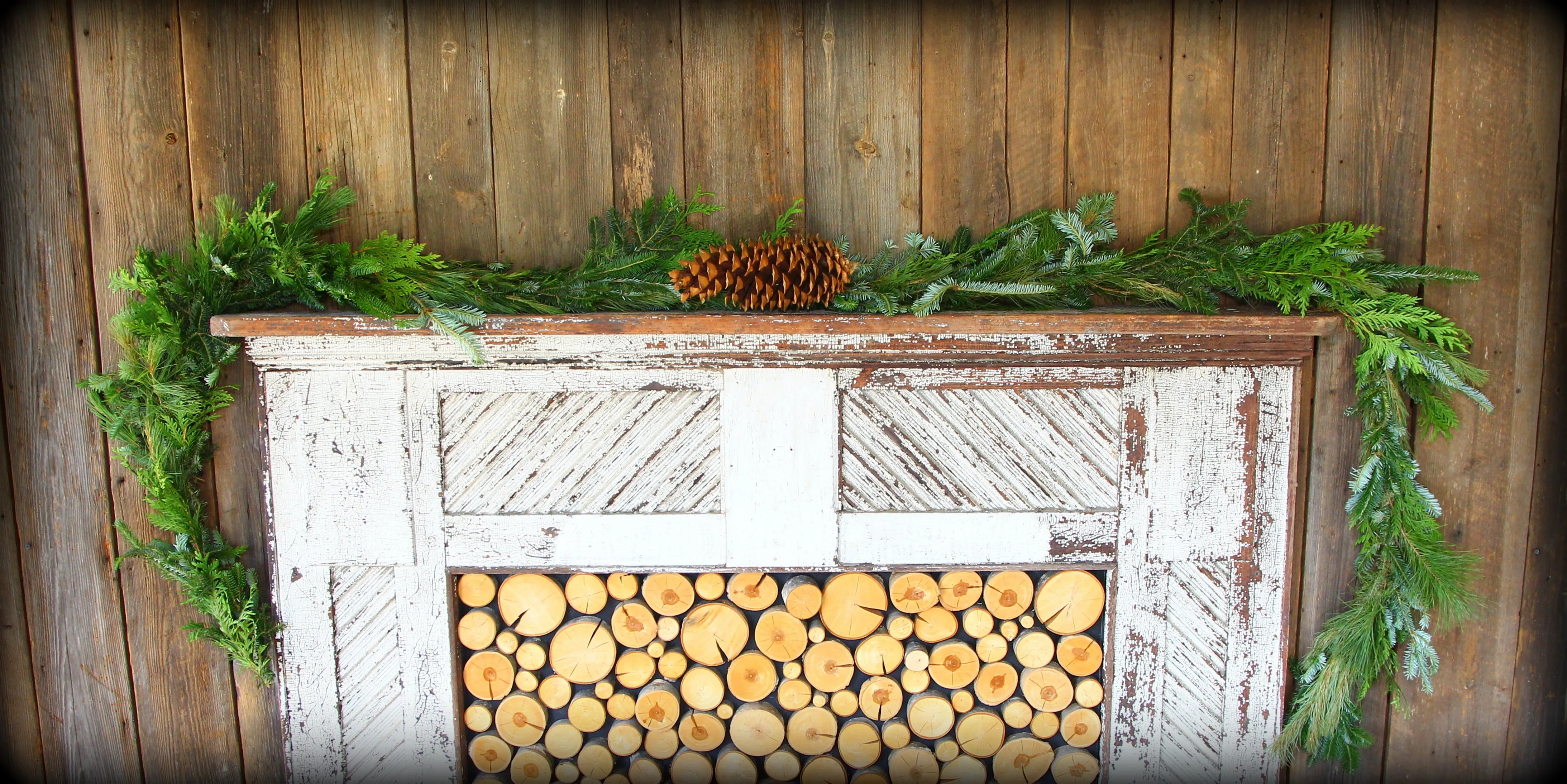 Fresh Mixed Fraser Fir, Red Cedar, White Pine Christmas Garland