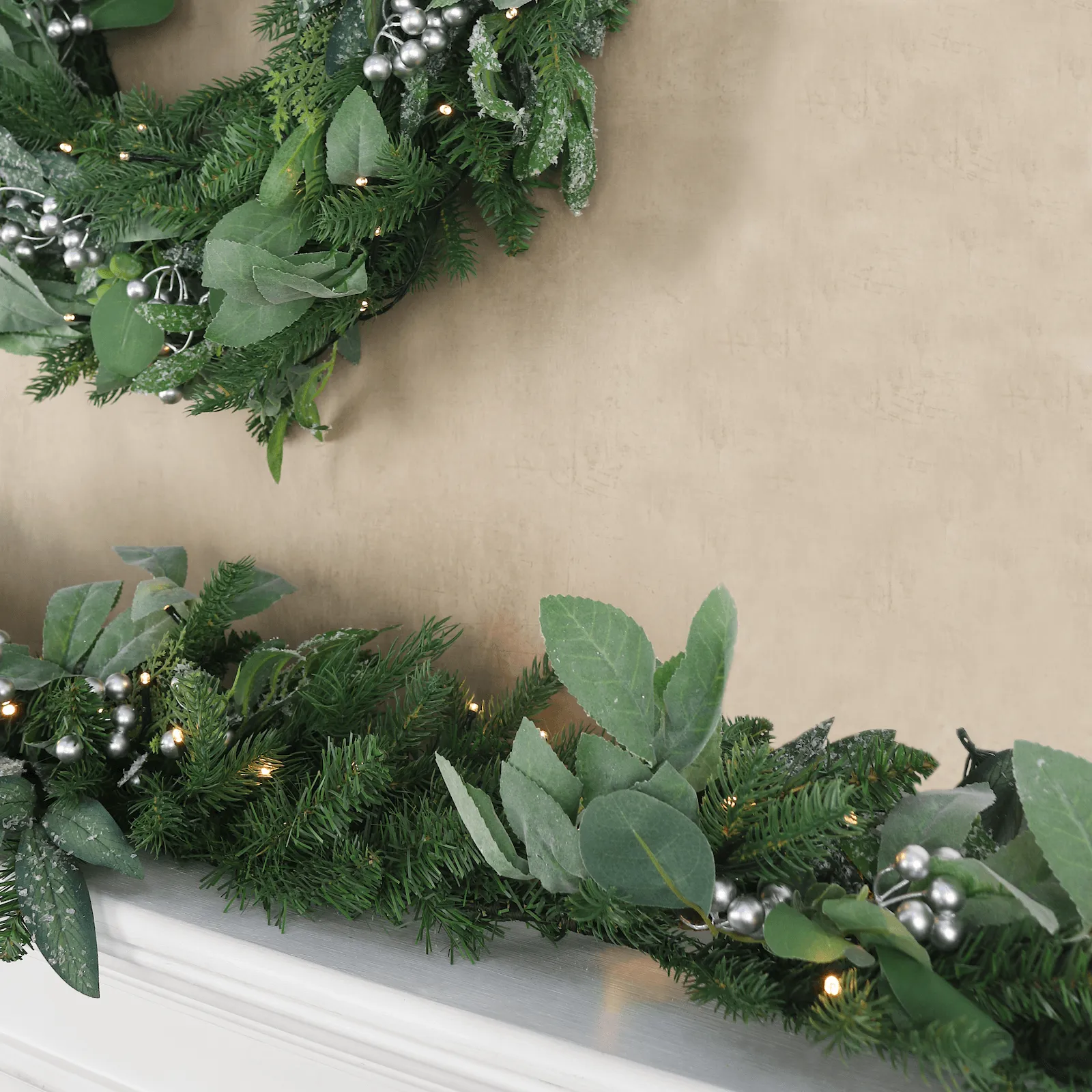 Light Up Christmas Garland Silver Berries Frosted Green Foliage 2.7m 9ft